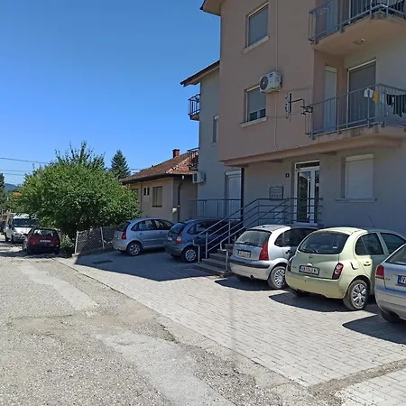 Jovana Apartment *